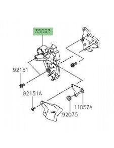 Platine repose-pied avant gauche Kawasaki Z650 (2017-2024) | Réf. 35063134818R