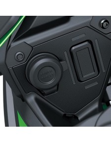 Prise 12 Volts Kawasaki Versys 650 (2022-2024) | Réf. 999940485