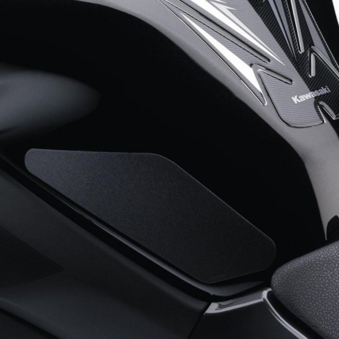 Protections latérales de réservoir Kawasaki Z900 (2017-2025) | Réf. 999940833